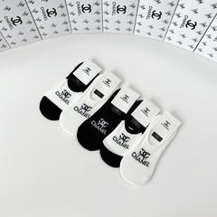 CHANEL 26S NO-SHOW SOCKS 402505 (1 BOX)