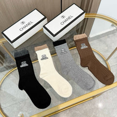 CHANEL 26S CREW SOCKS 410315 (1 BOX)