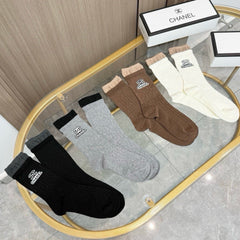 CHANEL 26S CREW SOCKS 410315 (1 BOX)