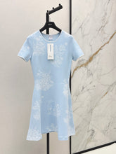 26FW New Floral Jacquard Crew-Neck Short-Sleeve Dress 🩵