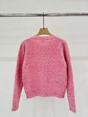 cardigan with small pockets at the hem