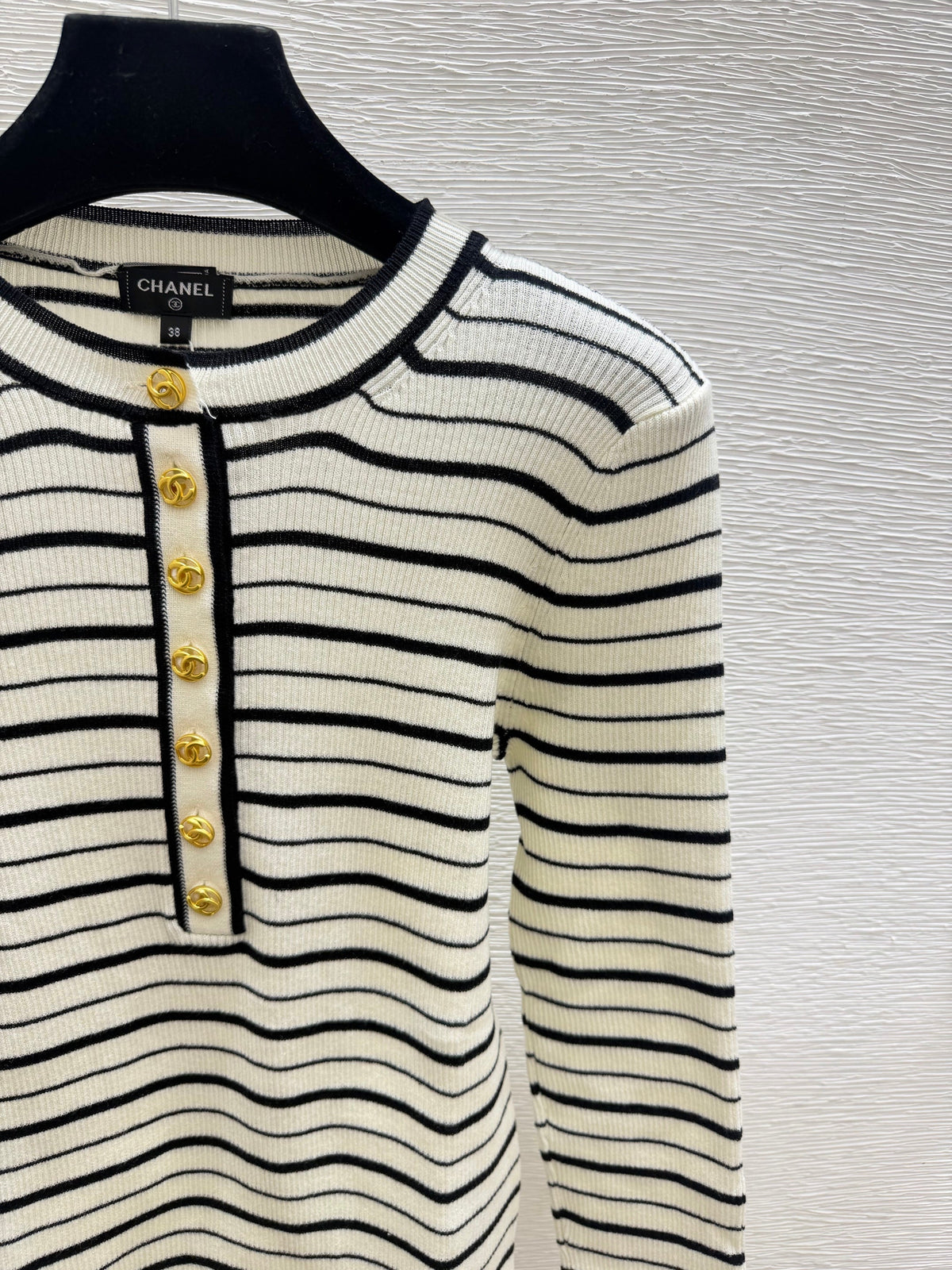 Chanel/Long-sleeve color-block striped knit top