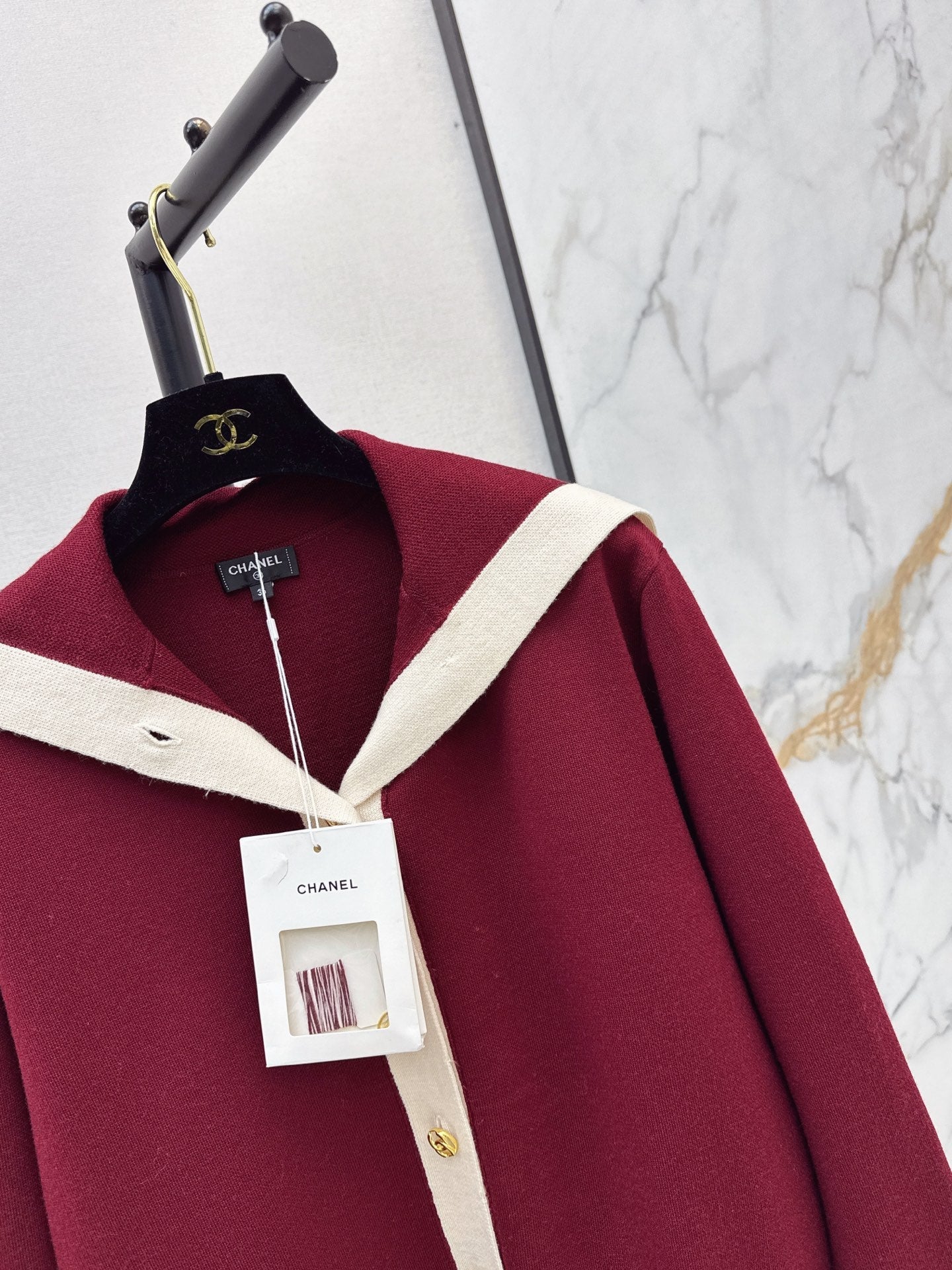 Chanel/Color-block knit cardigan featuring a nautical-style collar