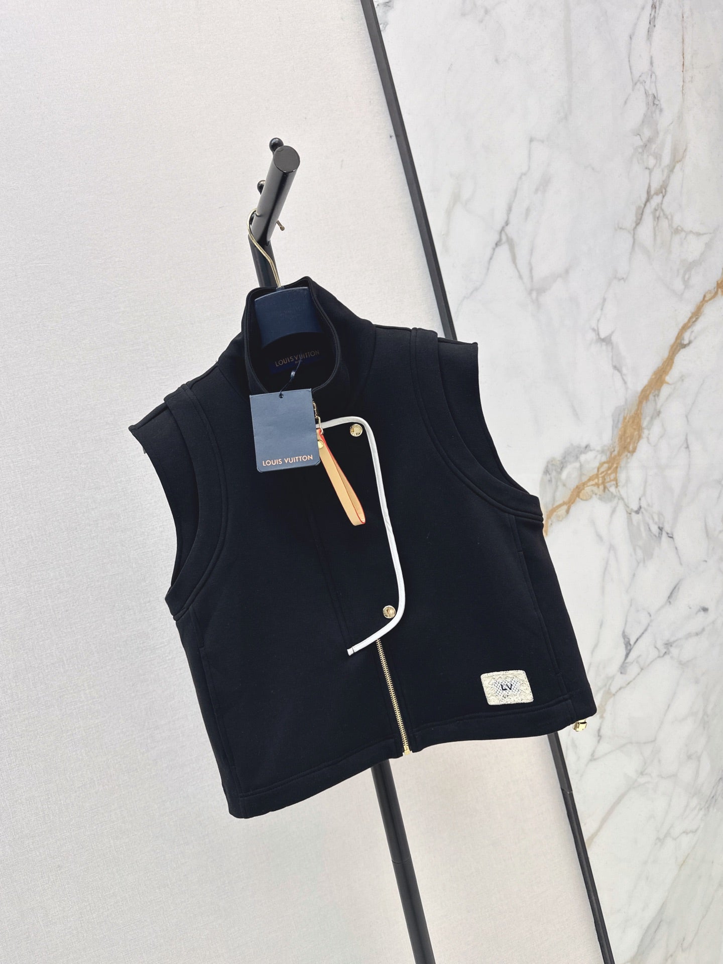 Louis Vuitton / 26 Early Autumn New Vest
