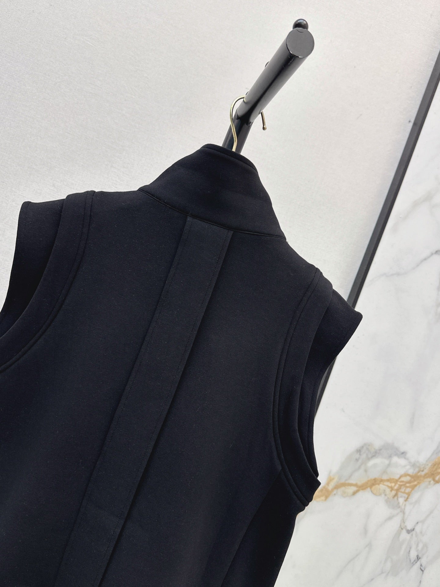 Louis Vuitton / 26 Early Autumn New Vest