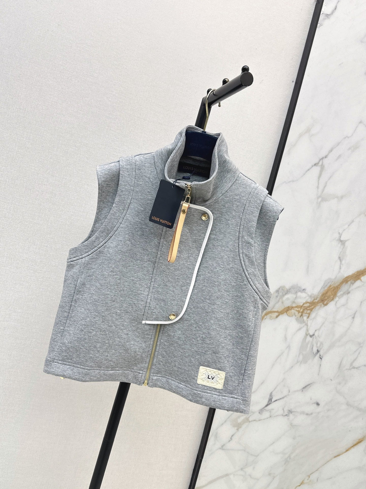 Louis Vuitton / 26 Early Autumn New Vest