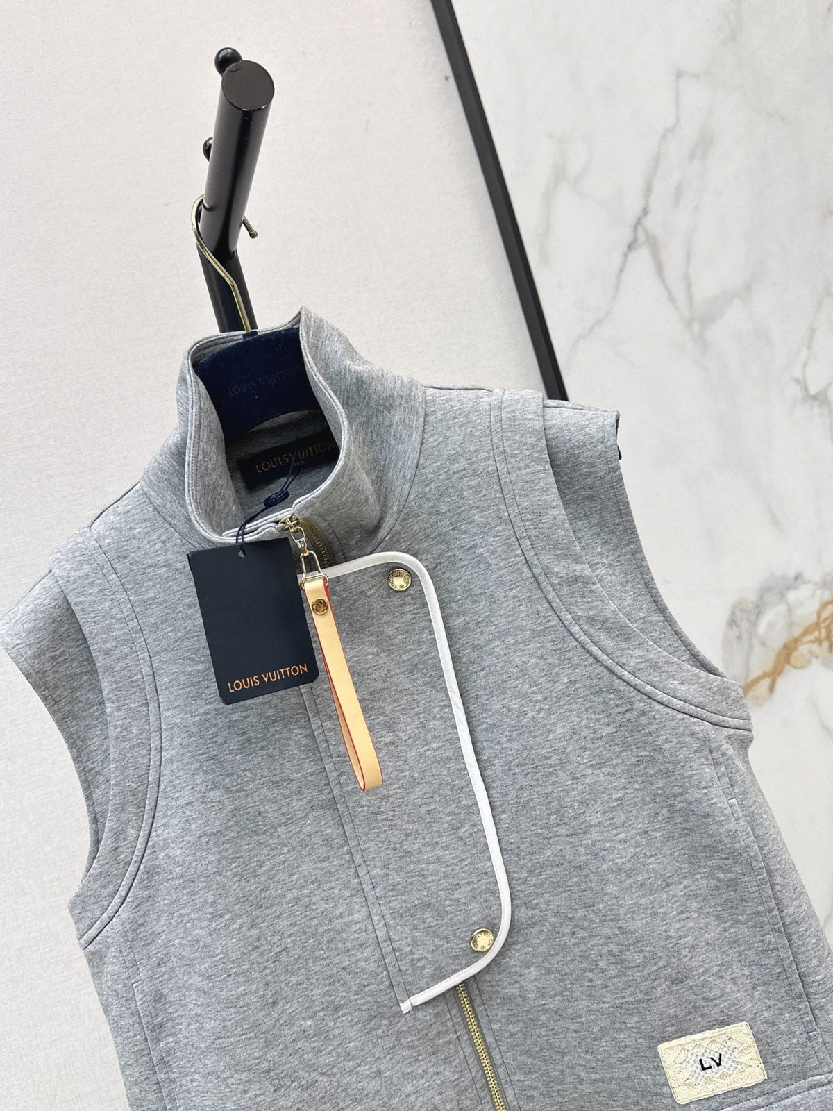 Louis Vuitton / 26 Early Autumn New Vest