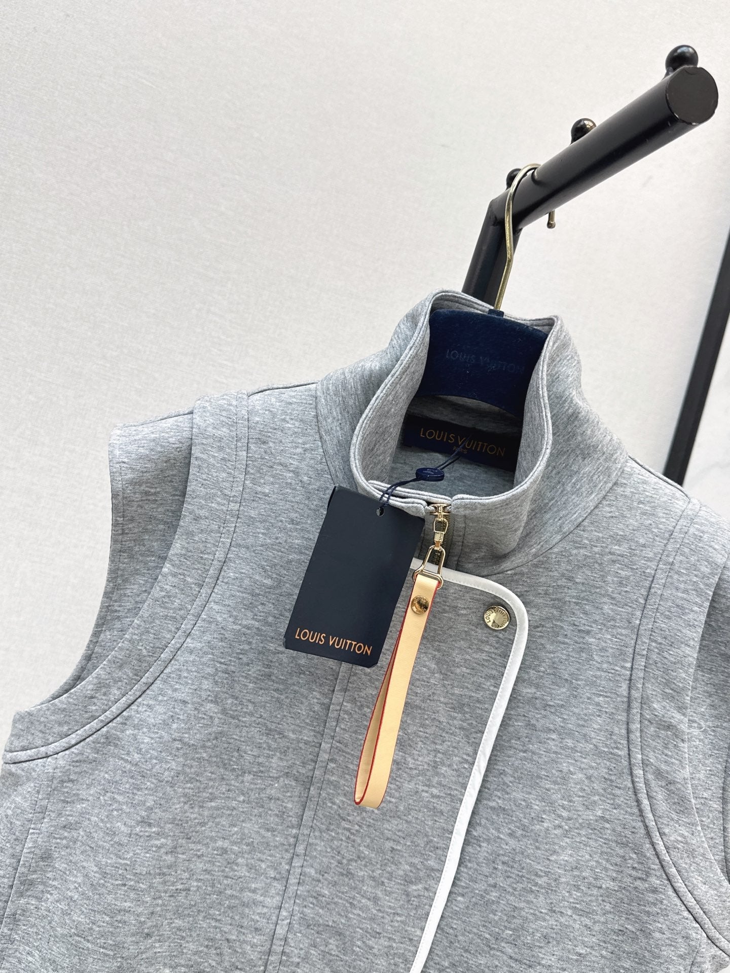 Louis Vuitton / 26 Early Autumn New Vest
