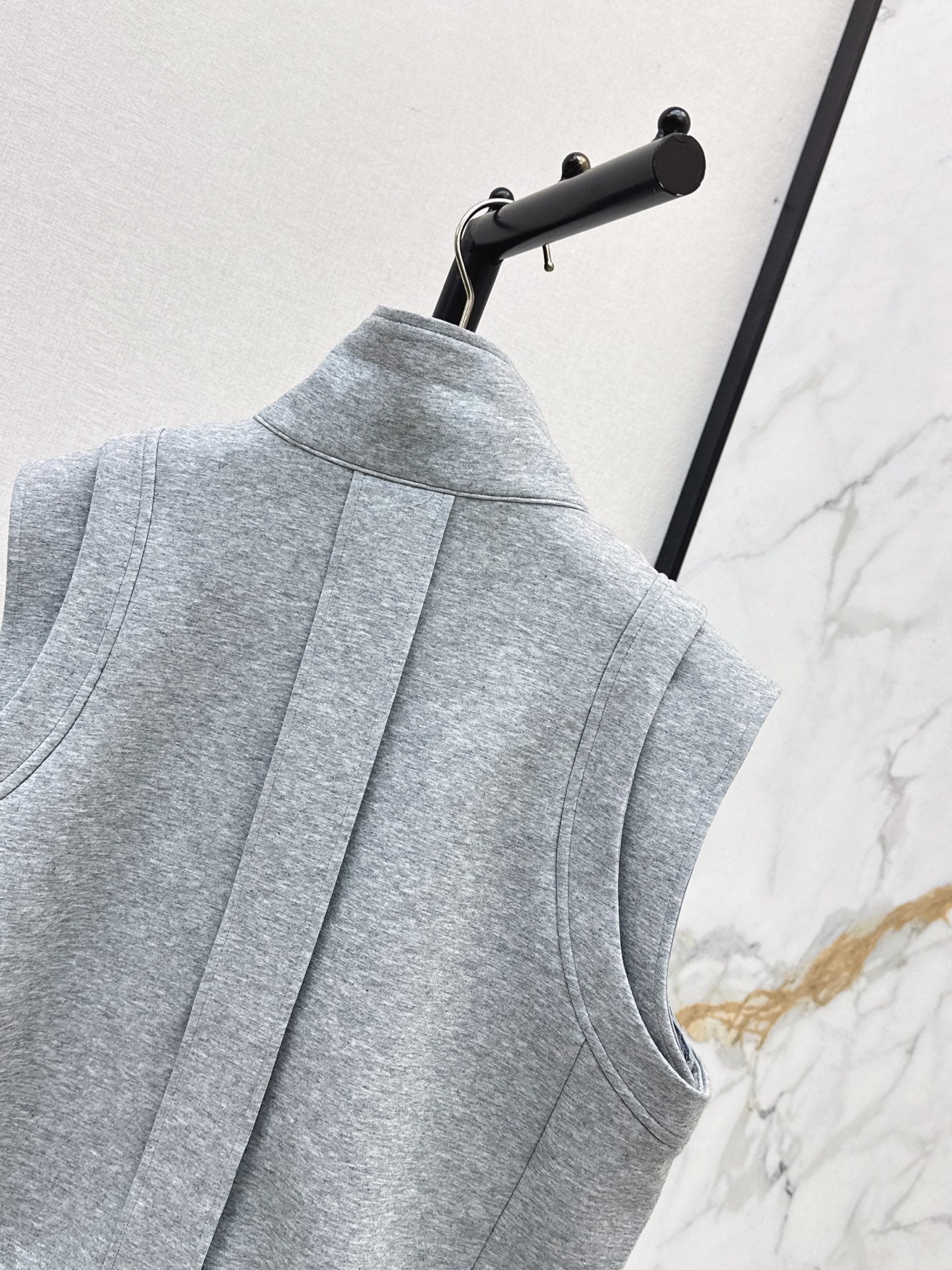 Louis Vuitton / 26 Early Autumn New Vest