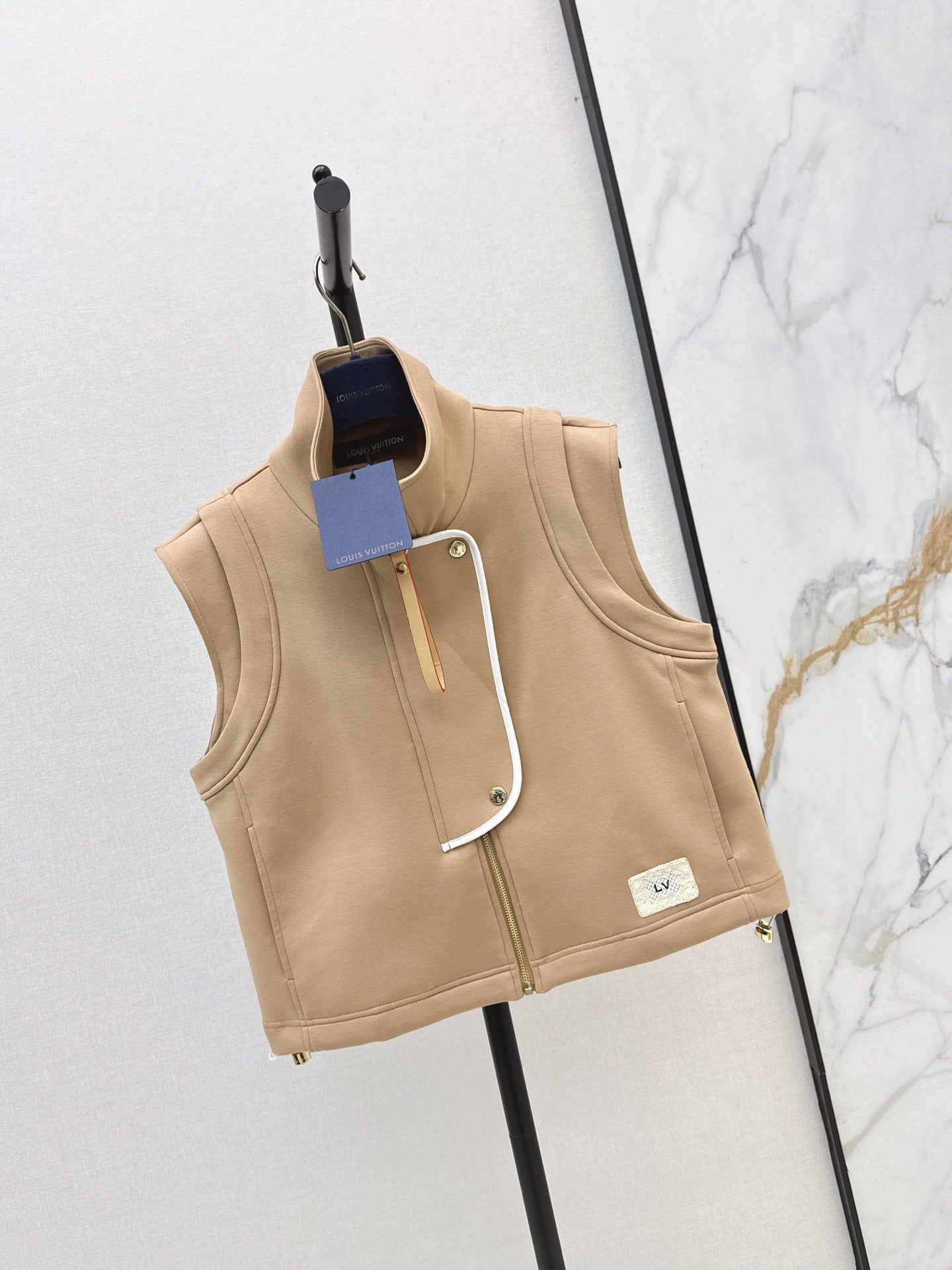 Louis Vuitton / 26 Early Autumn New Vest