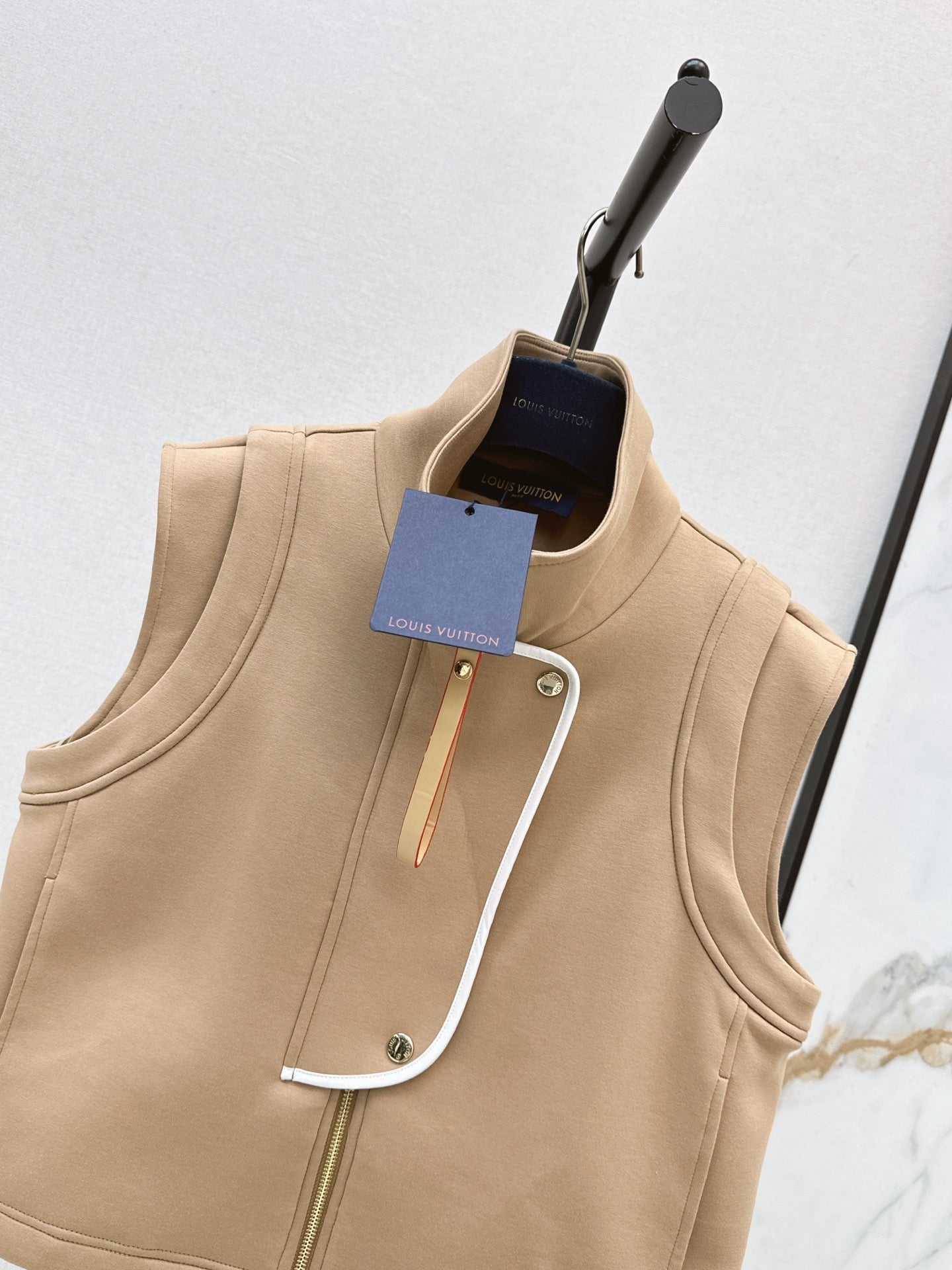 Louis Vuitton / 26 Early Autumn New Vest