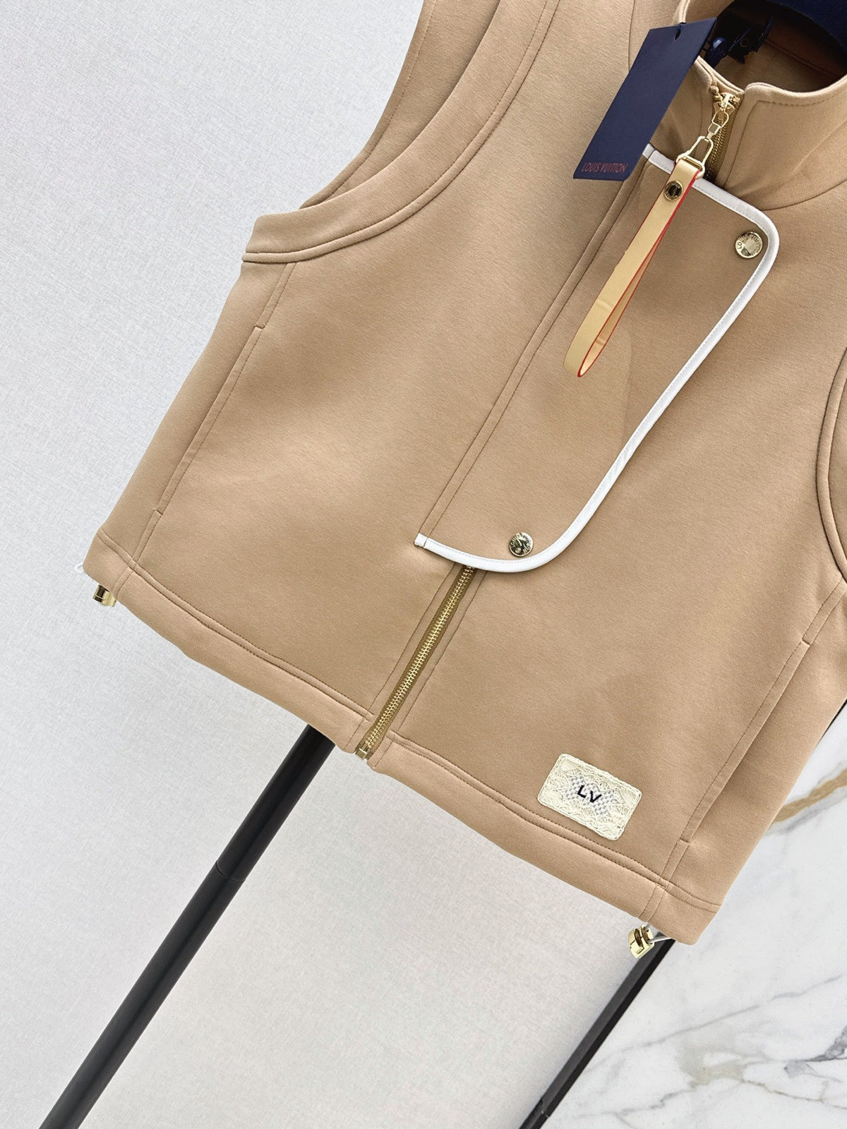 Louis Vuitton / 26 Early Autumn New Vest
