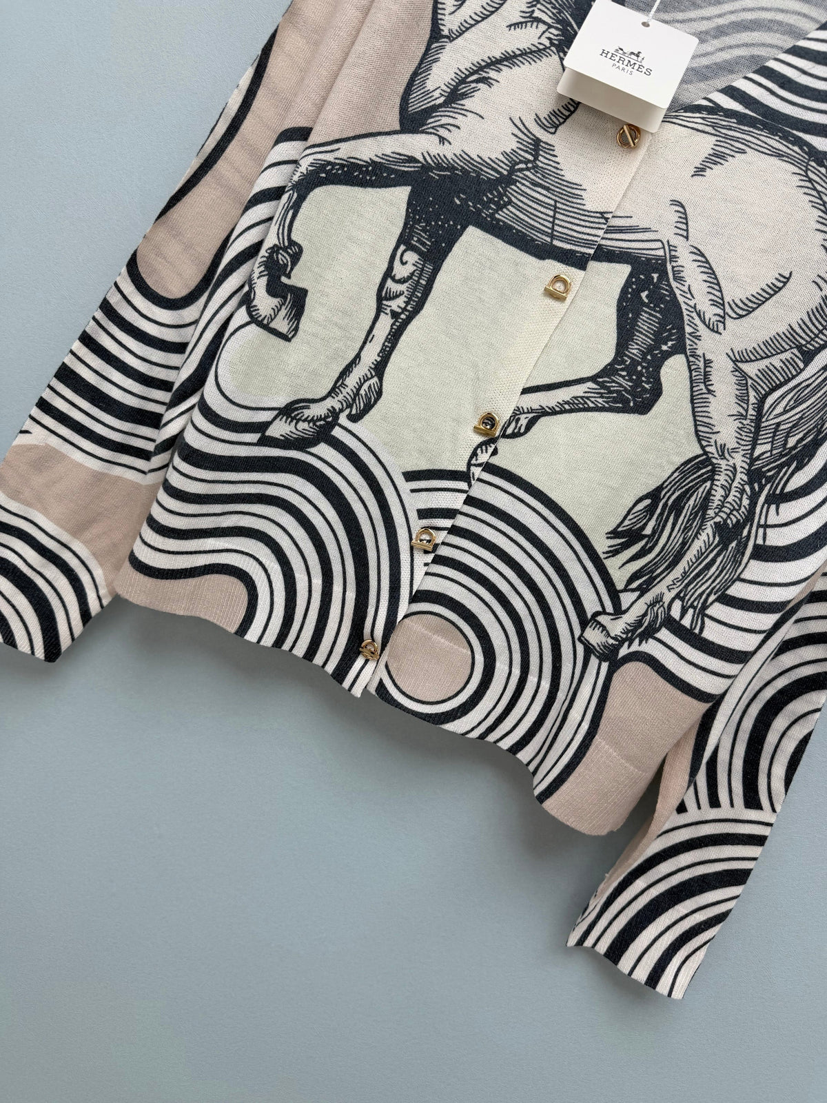 Hermès/26 New Equestrian-Style Lightweight V-Neck Knit Cardigan