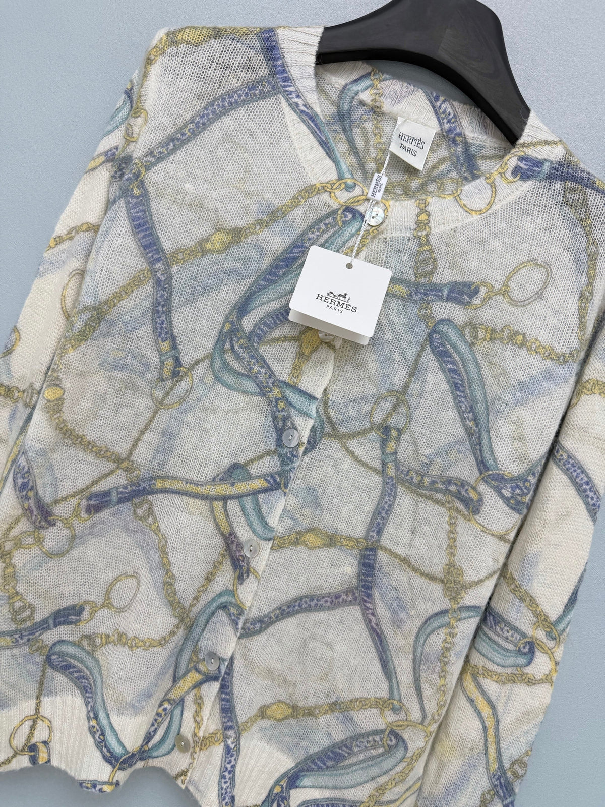 Hermès/26 New Equestrian-Style Lightweight V-Neck Knit Cardigan
