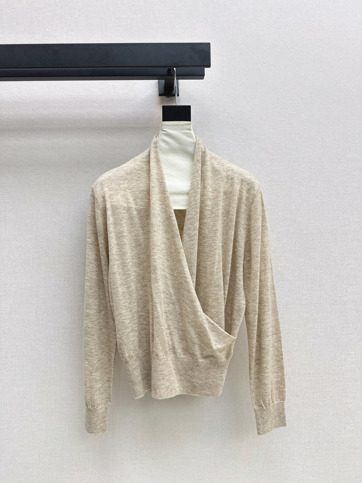 Dior/26 Fall/Winter Latest V-Neck Base Shirt
