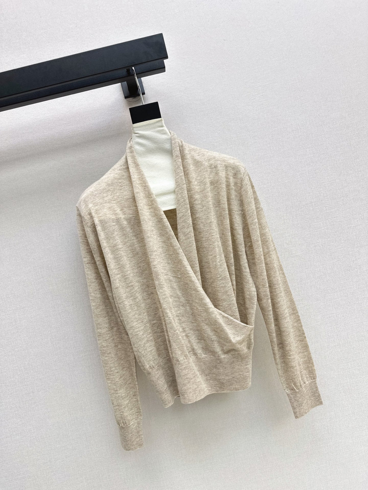 Dior/26 Fall/Winter Latest V-Neck Base Shirt
