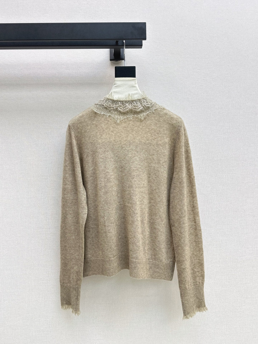 26 Fall/Winter Latest Lace Patchwork Cardigan
