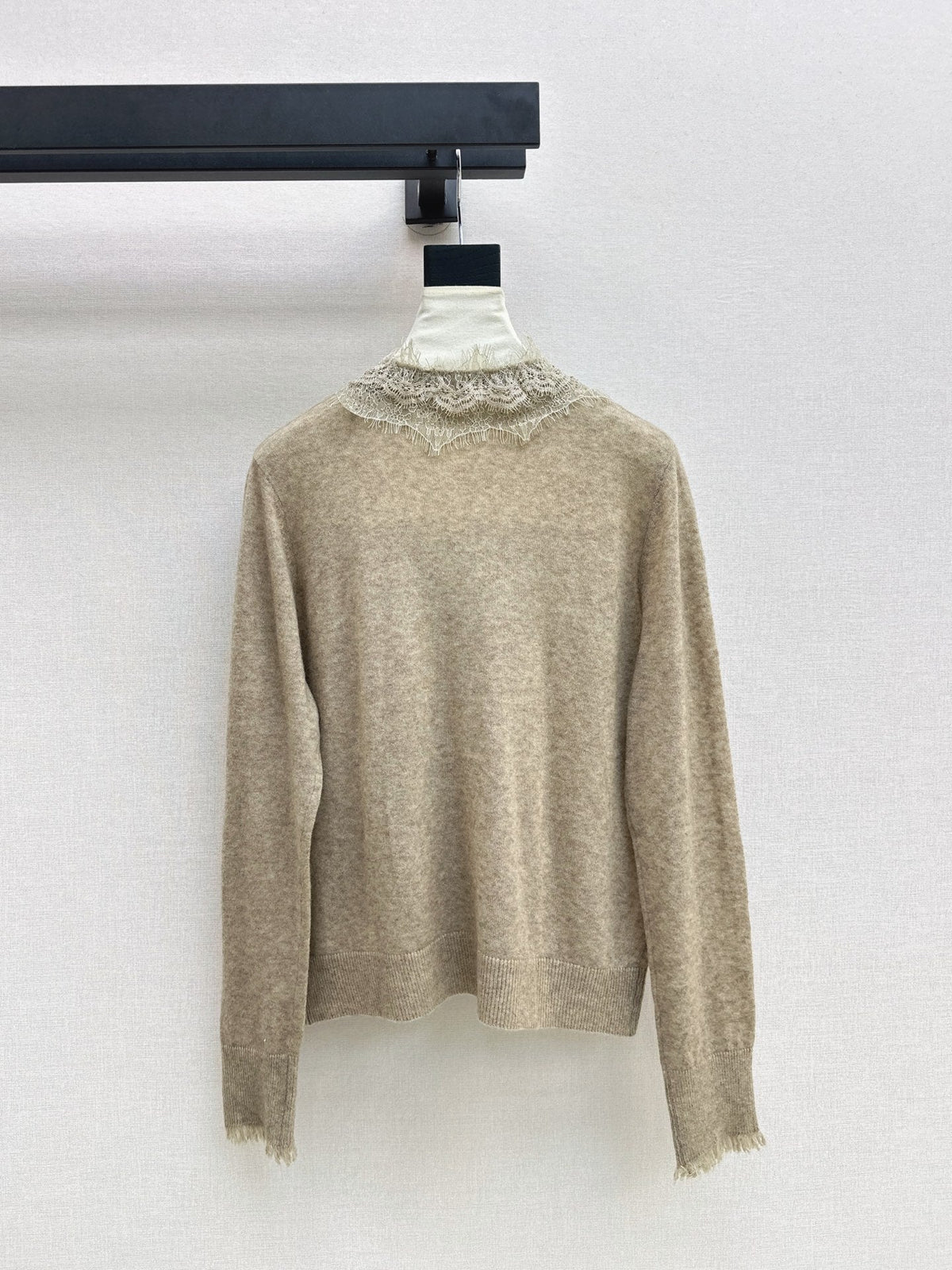 26 Fall/Winter Latest Lace Patchwork Cardigan