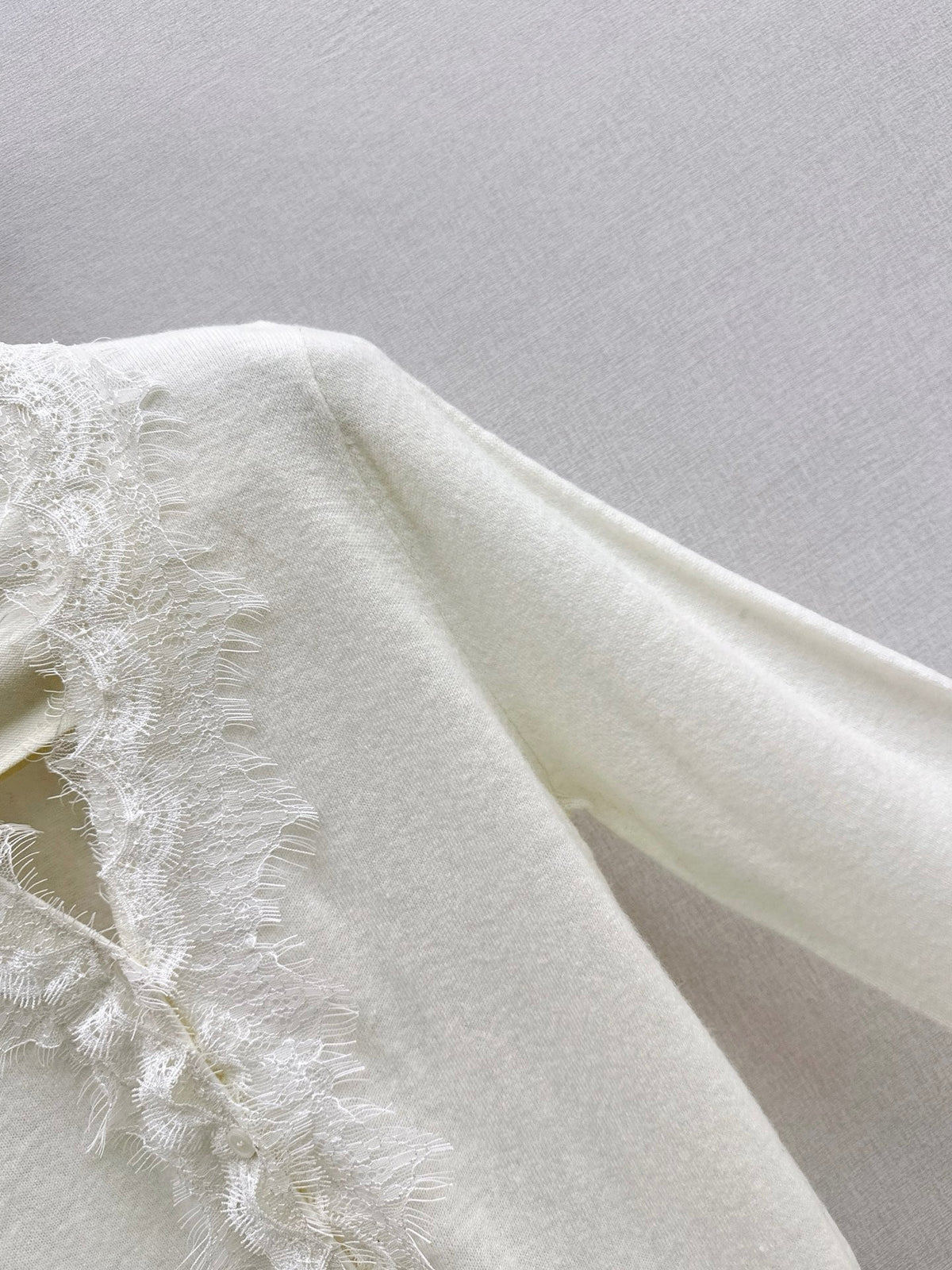 26 Fall/Winter Latest Lace Patchwork Cardigan