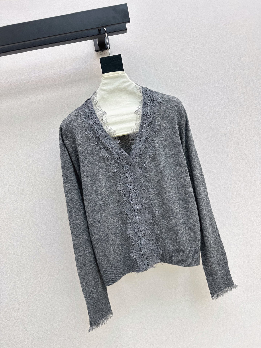 26 Fall/Winter Latest Lace Patchwork Cardigan