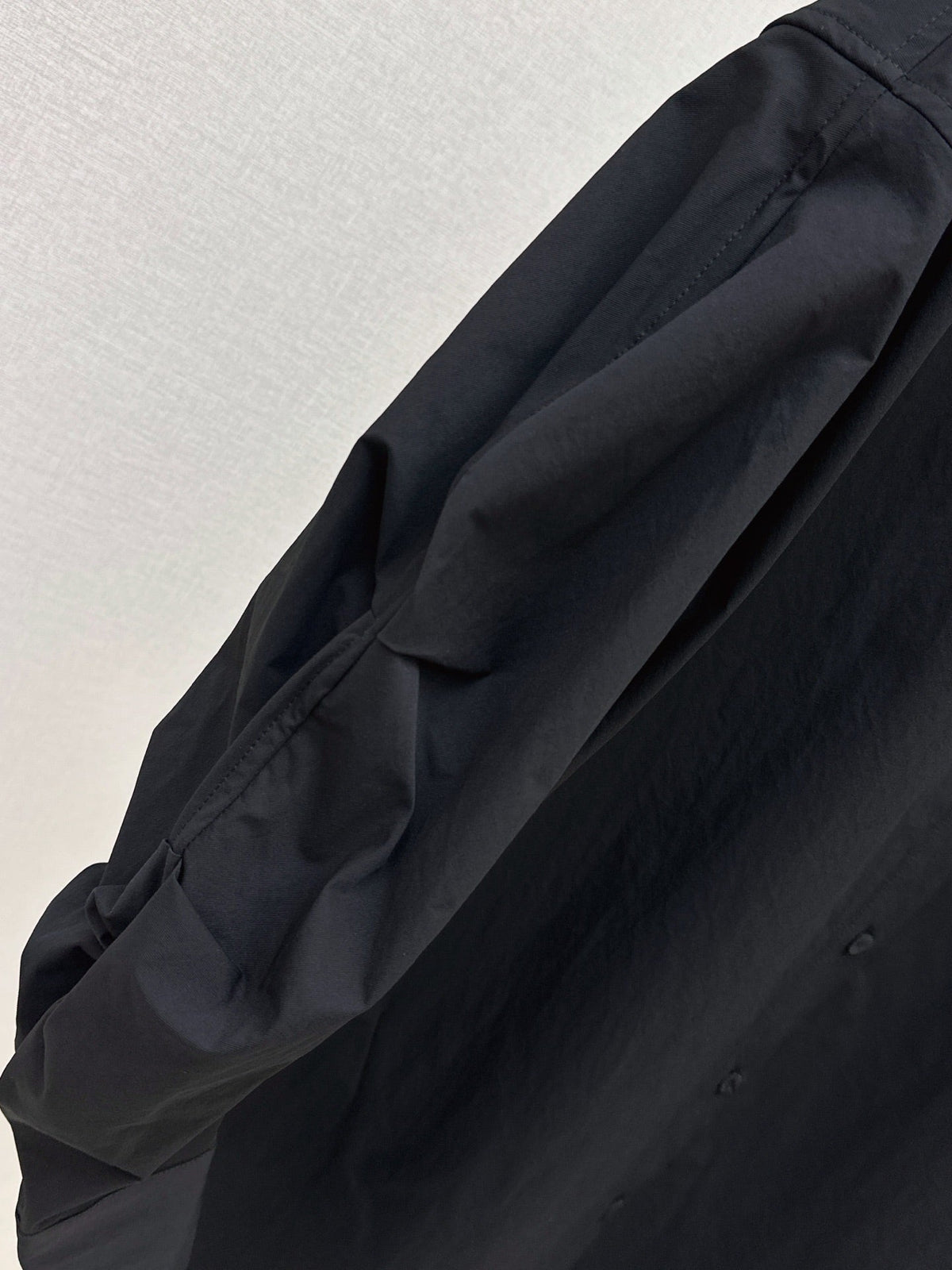 26 Fall/Winter New Belt-Decorated Pleated Shirt
