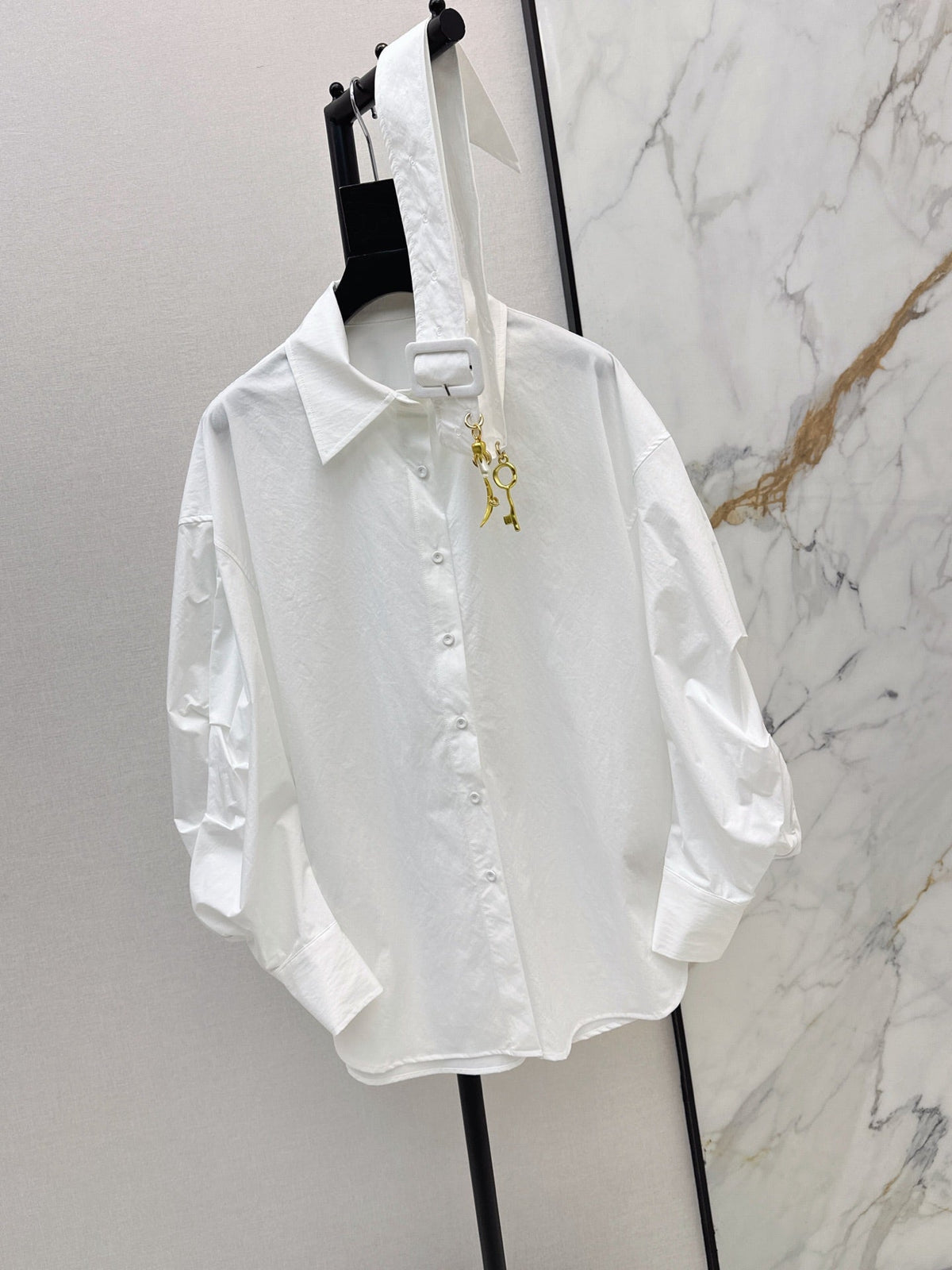26 Fall/Winter New Belt-Decorated Pleated Shirt