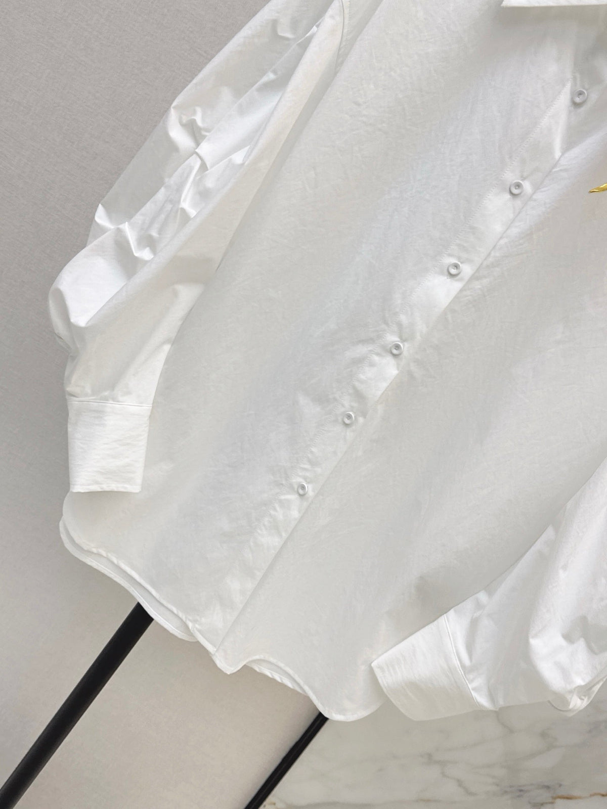 26 Fall/Winter New Belt-Decorated Pleated Shirt