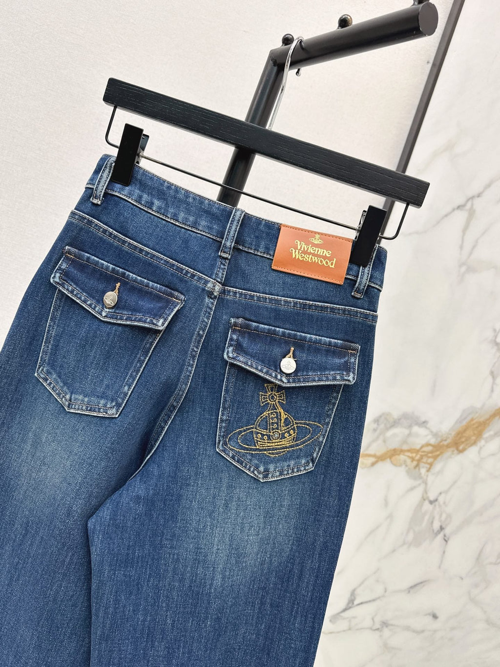 26 Fall/Winter Latest Versatile Washed Straight-Leg Jeans