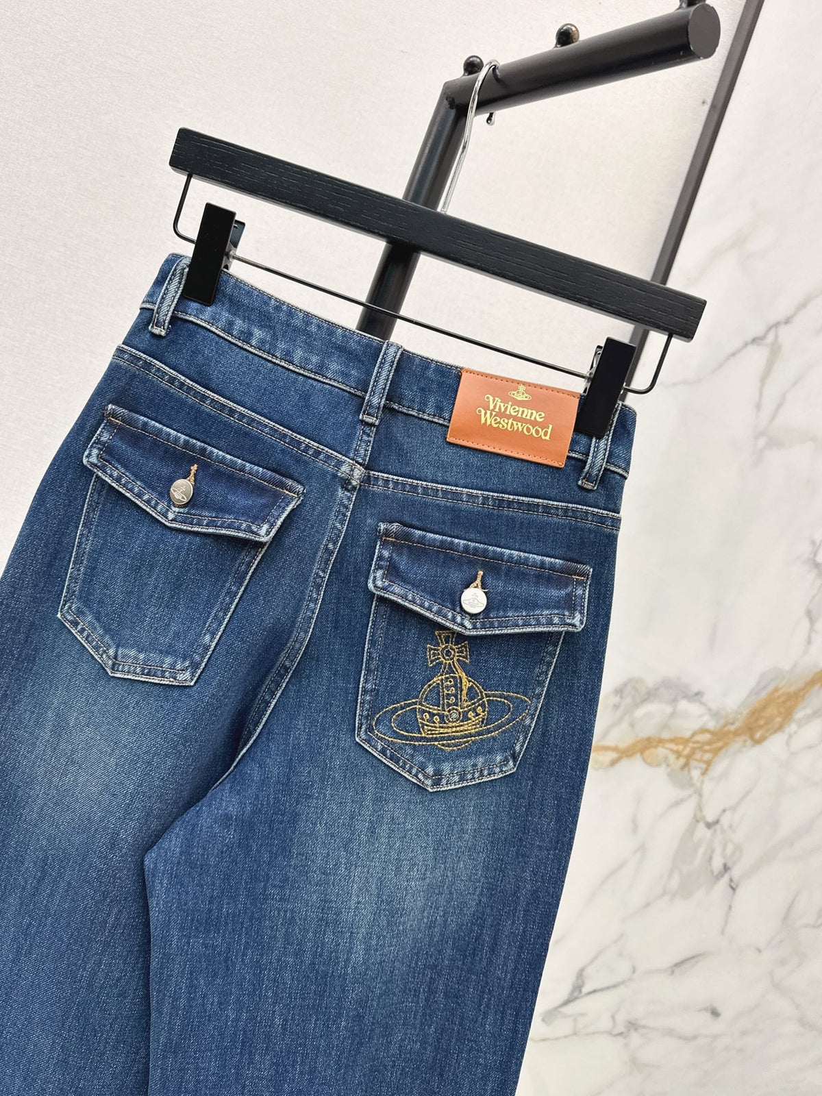 26 Fall/Winter Latest Versatile Washed Straight-Leg Jeans