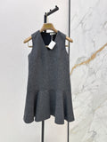 26 Fall/Winter Latest Sleeveless Dress