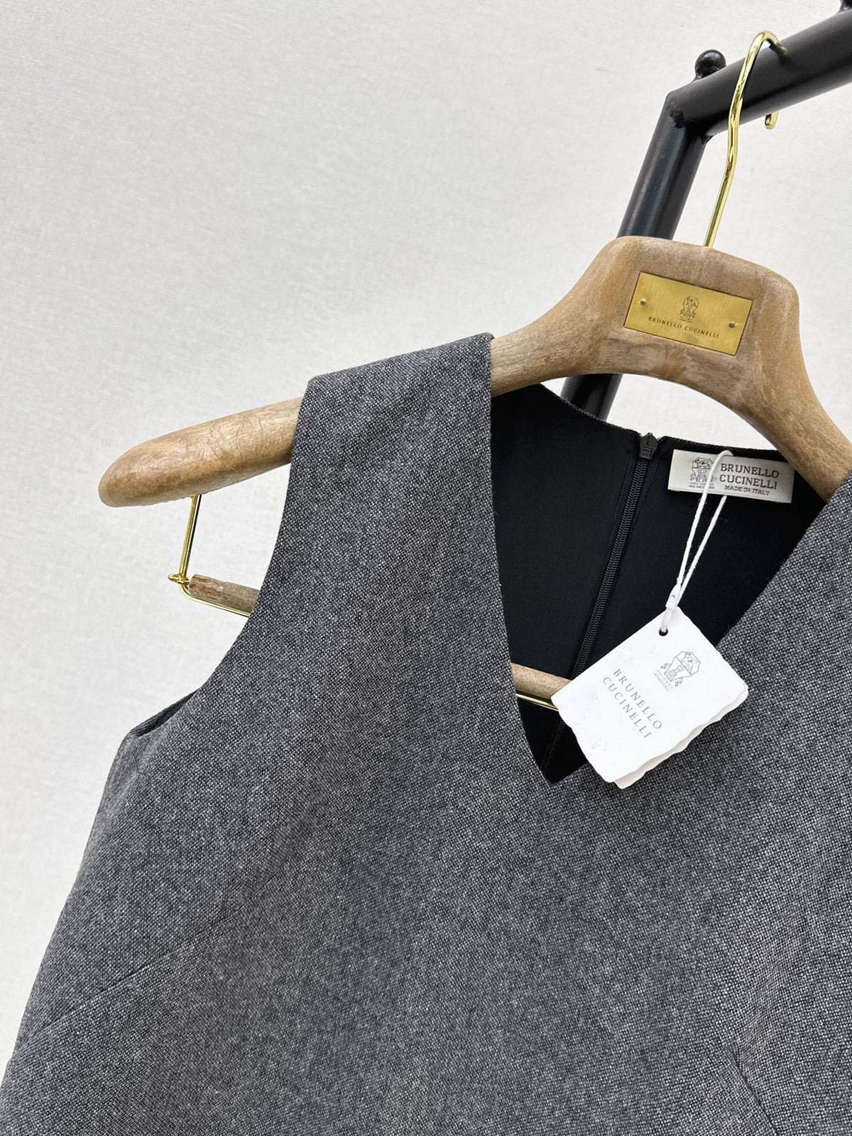 26 Fall/Winter Latest Sleeveless Dress