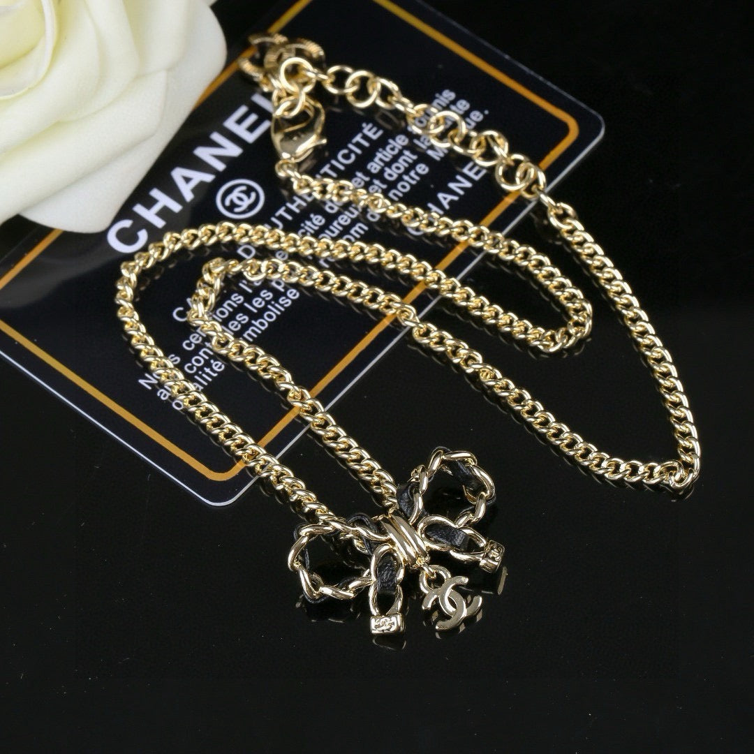 26 New Style Bowknot Necklace
