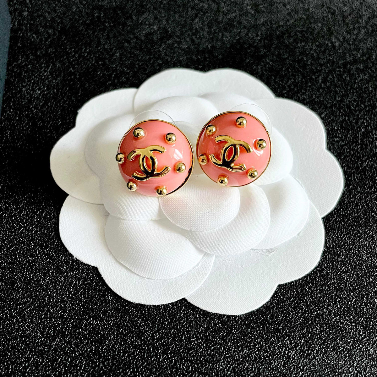 26 New Style Pre-Owned Earrings