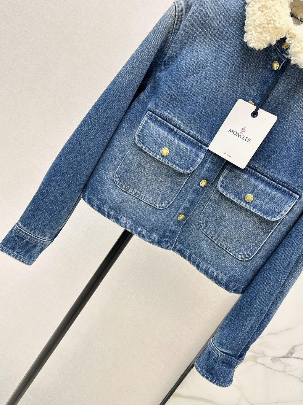 26 Autumn/Winter Latest Teddy Fur Collar Denim Jacket