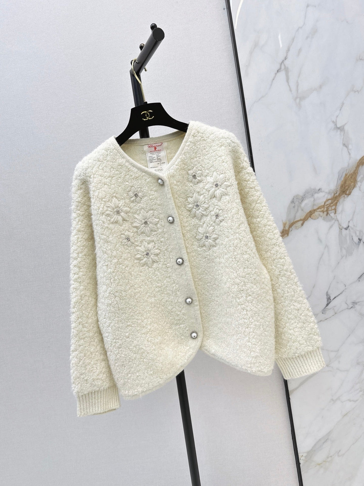 26 Fall/Winter New 3D Floral Embroidered Knit Cardigan