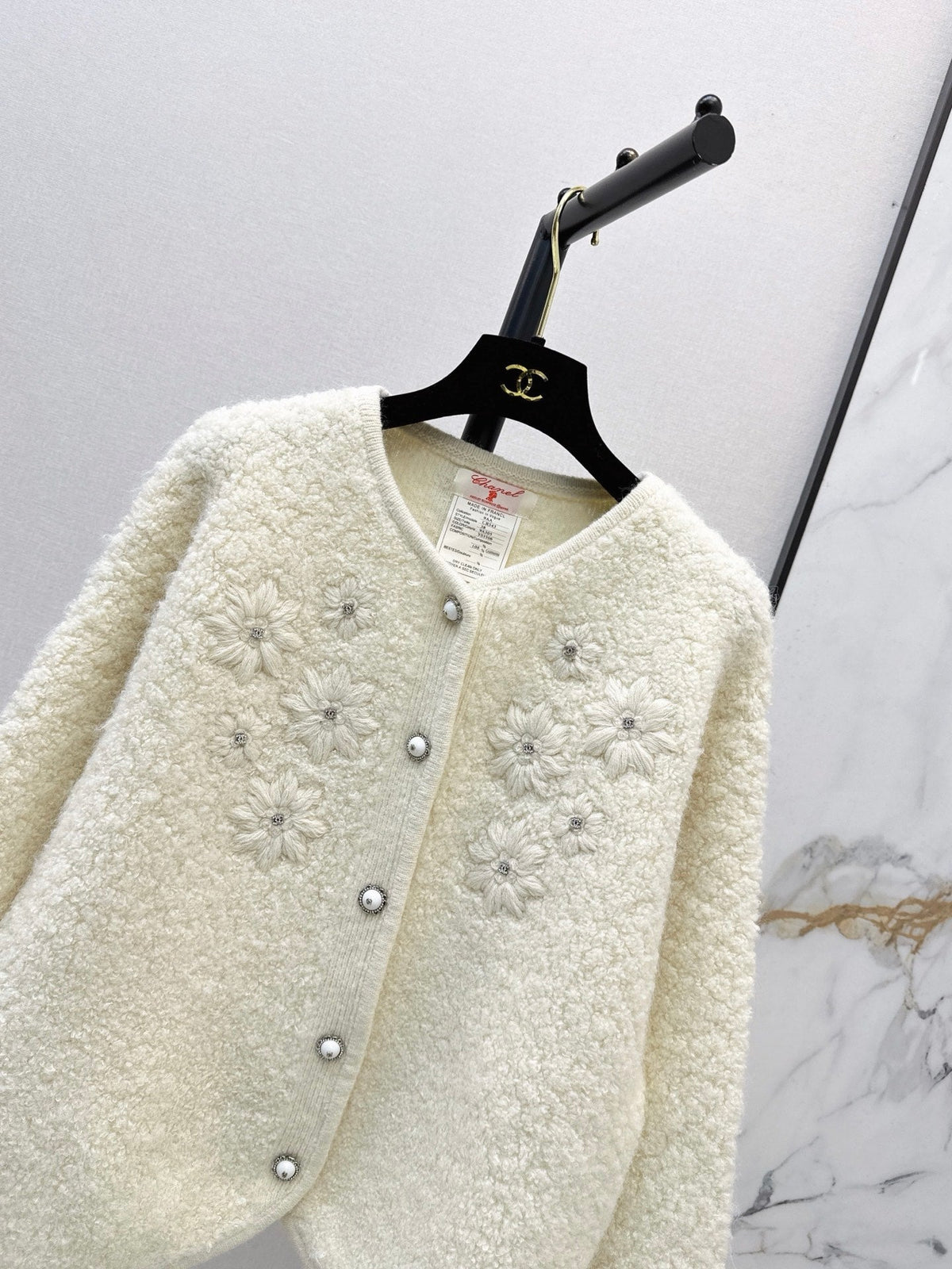 26 Fall/Winter New 3D Floral Embroidered Knit Cardigan
