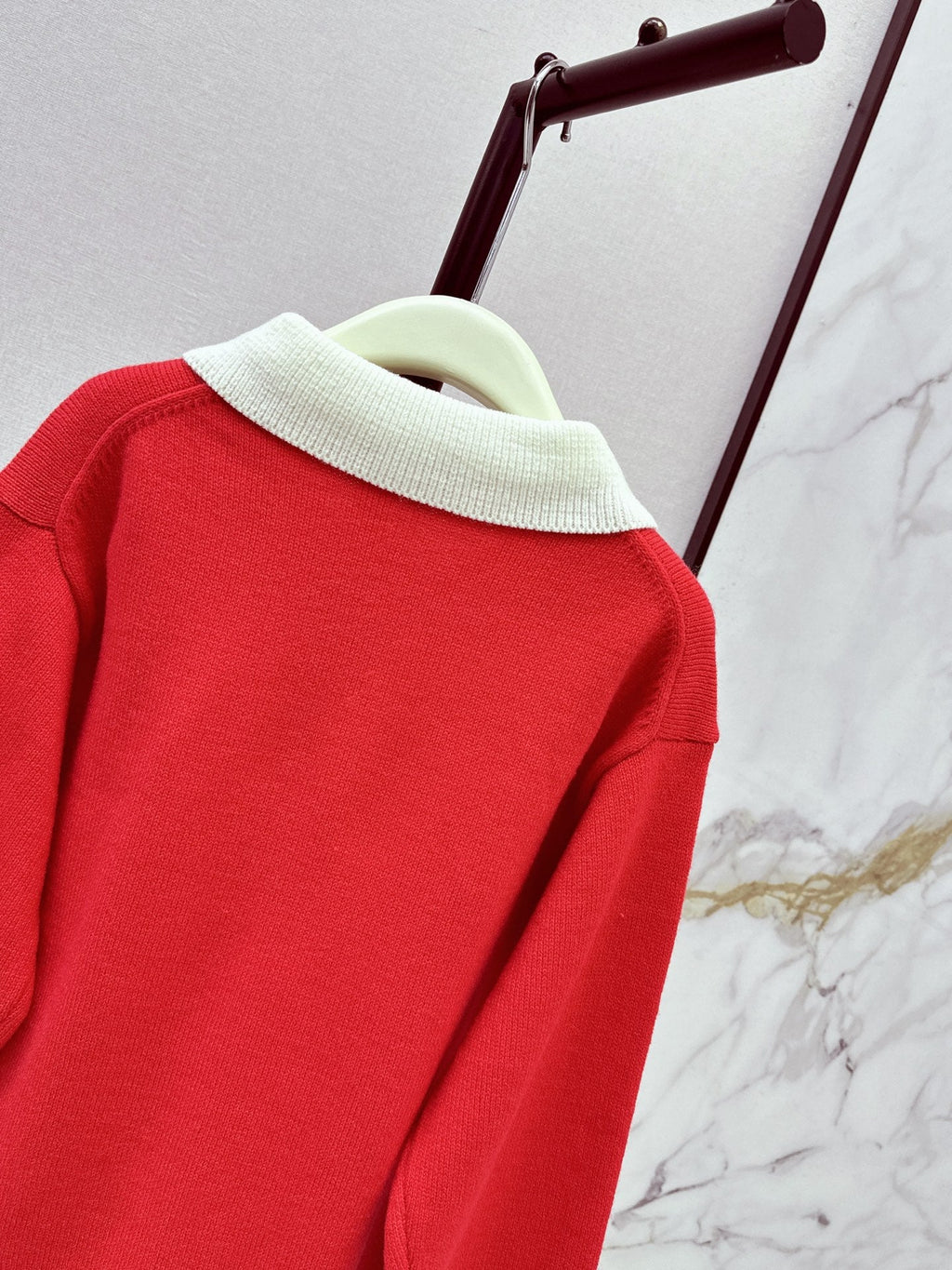 26 Autumn/Winter Latest Polo Color-Block Collared Knit Sweater