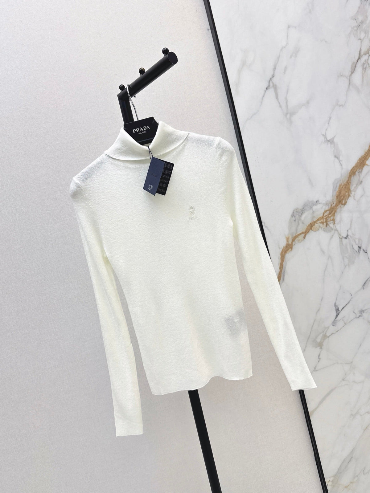 26 Fall/Winter Latest Small Logo Embroidered Wool Turtleneck Top