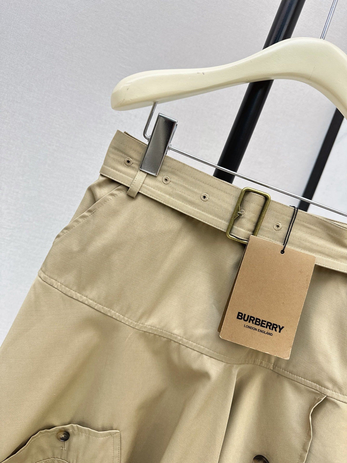 26 Fall/Winter Latest Irregular Cut High-Waist Skirtc