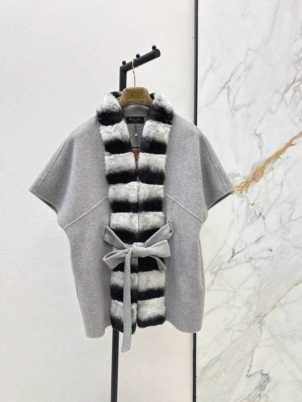 26 Fall/Winter Latest Color-Block Rex Rabbit Fur Tie Double-Sided Wool Cape Coat