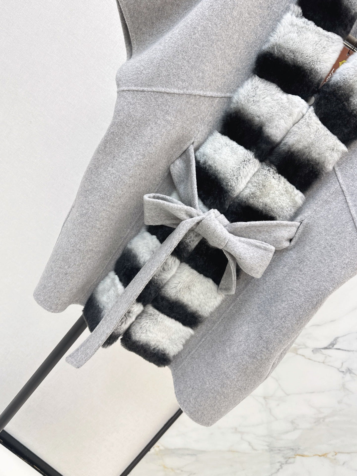 26 Fall/Winter Latest Color-Block Rex Rabbit Fur Tie Double-Sided Wool Cape Coat