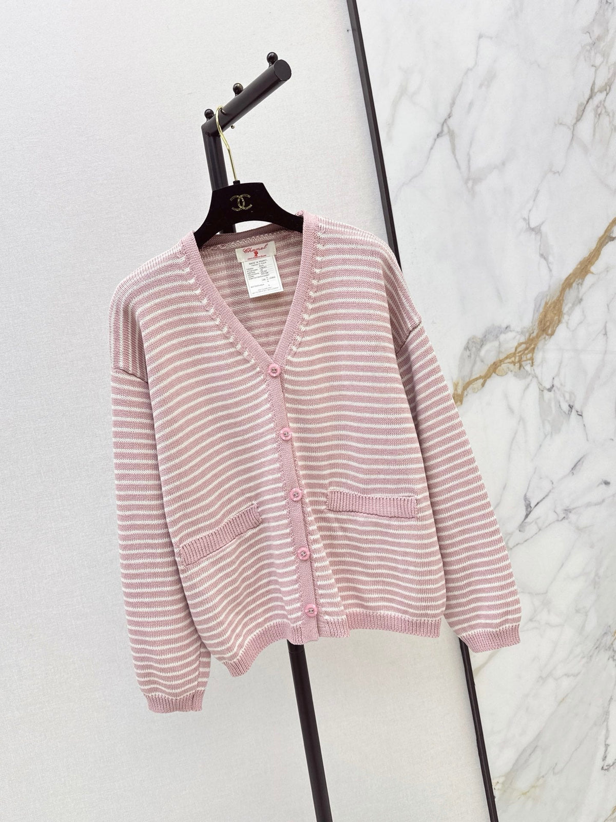 26 Fall/Winter Latest Pink Striped V-Neck Knit Cardigan