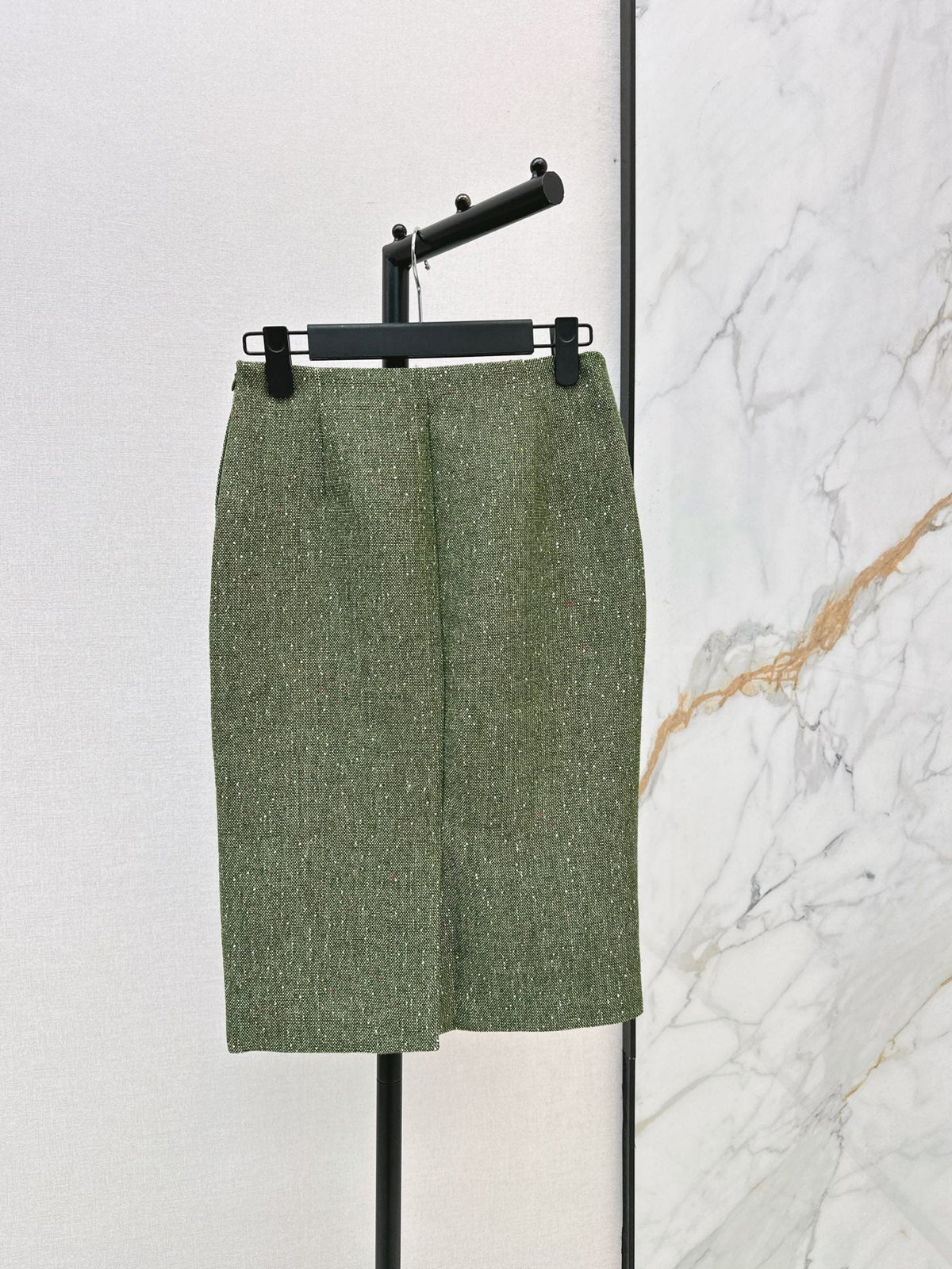 26 Fall/Winter Latest High-End Green Tweed High-Waist Skirt