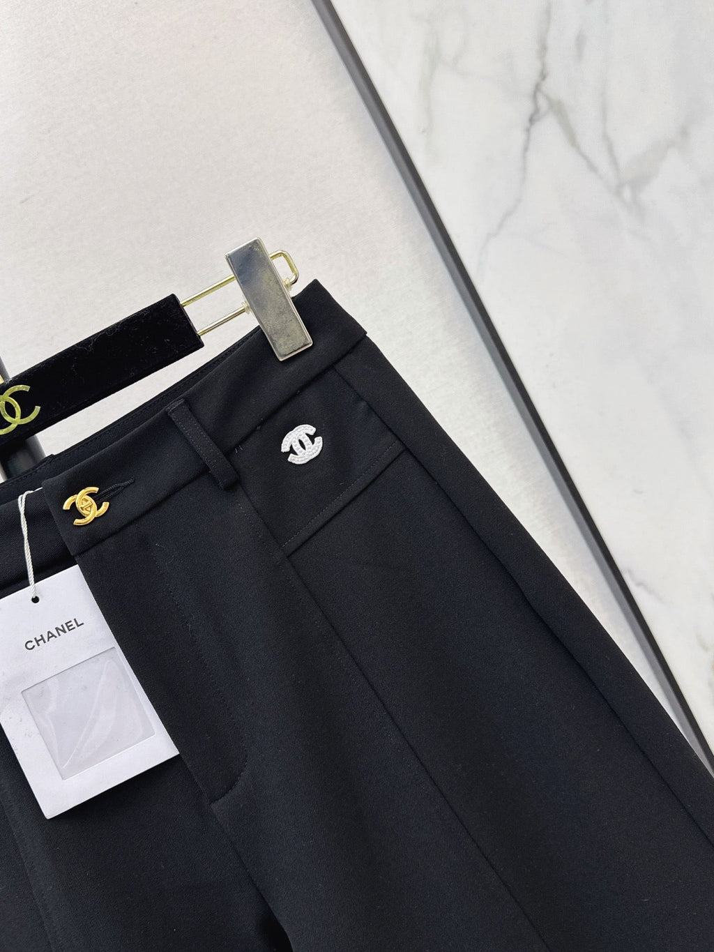 26 Fall/Winter Latest Logo-Embellished Straight-Leg Dress Pants