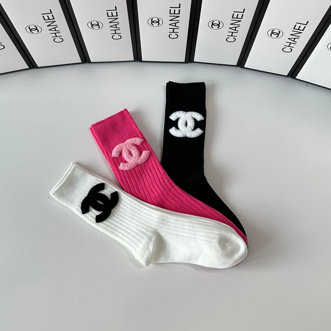 CHANEL 26S CREW SOCKS 373803 (1 BOX)