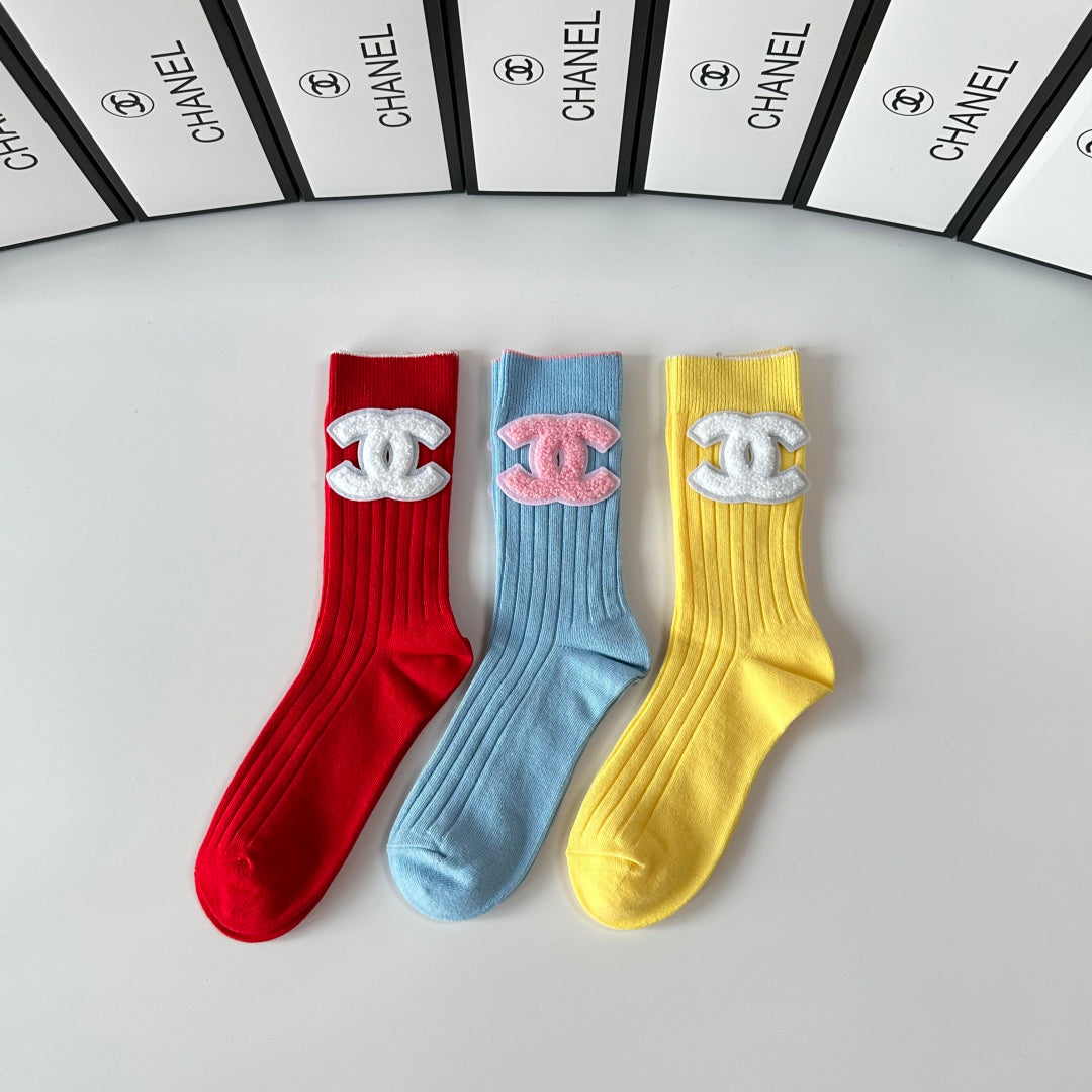 CHANEL 26S CREW SOCKS 389118 (1 BOX)