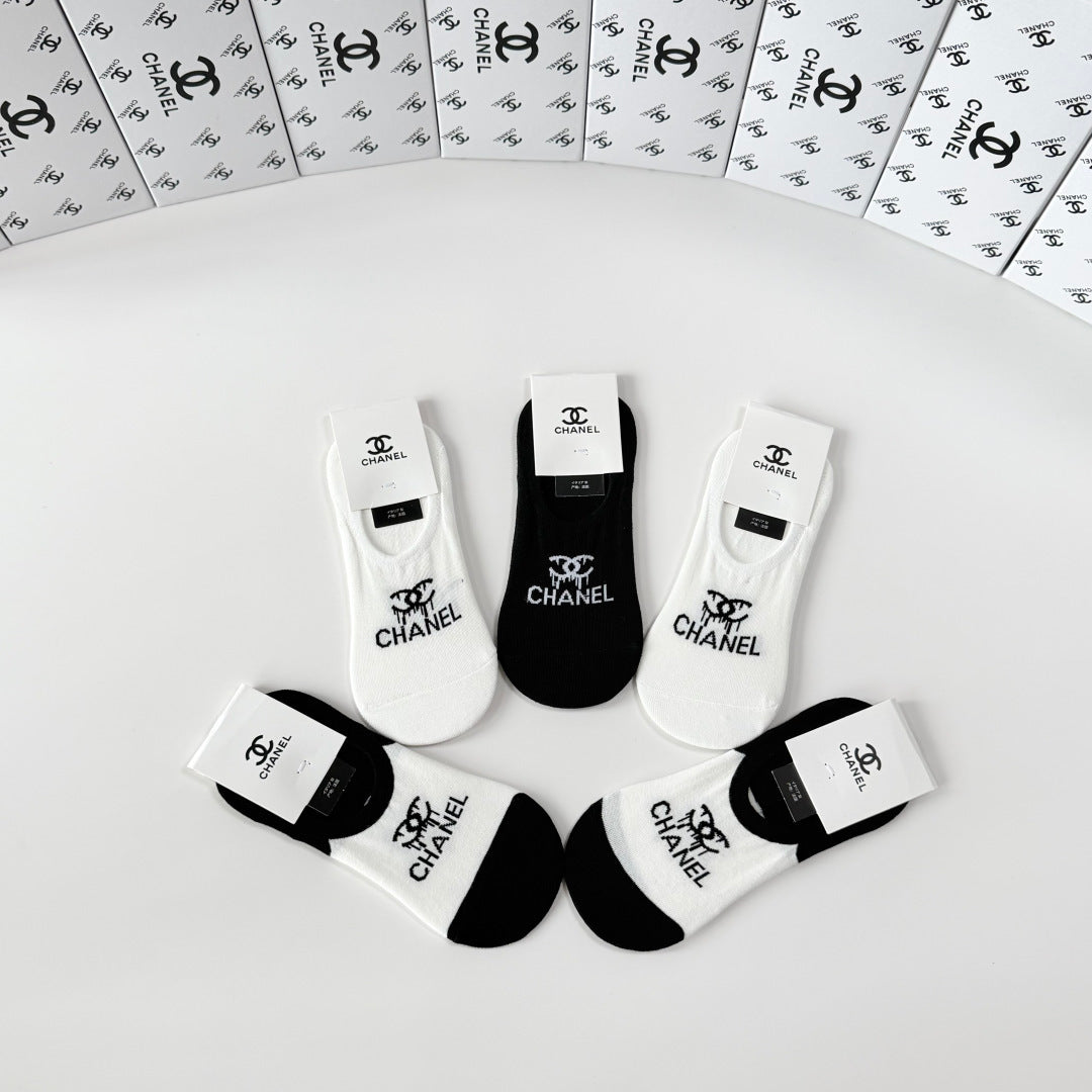CHANEL 26S NO-SHOW SOCKS 402505 (1 BOX)