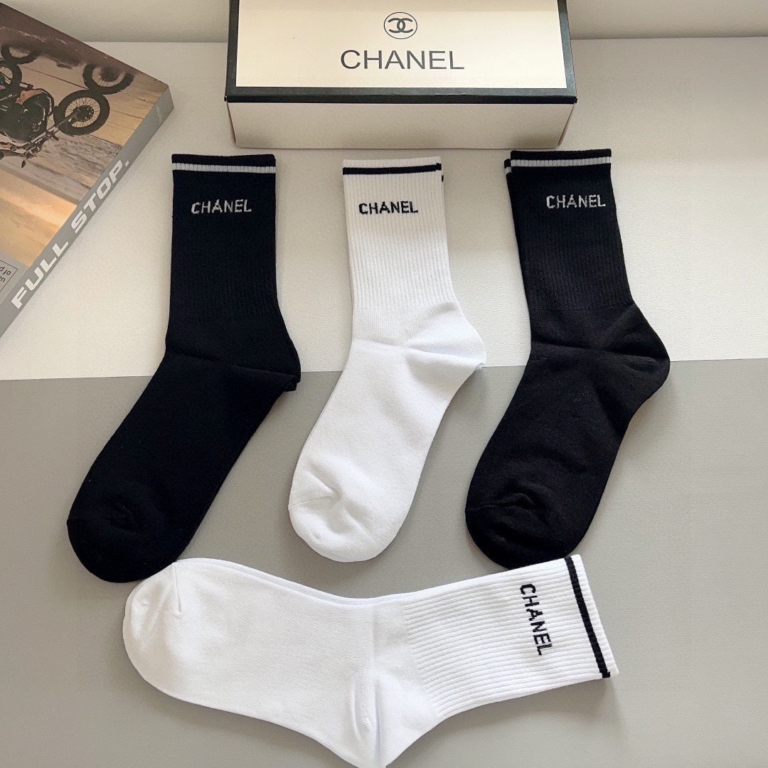 CHANEL 26S CREW SOCKS 398711 (1 BOX)