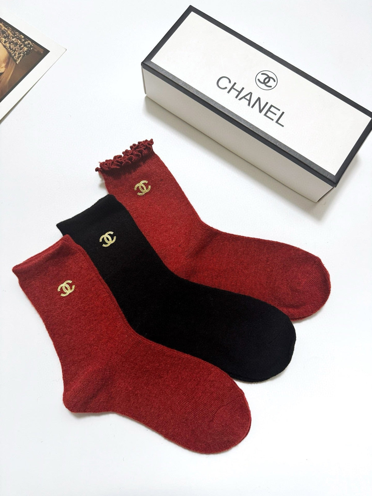 CHANEL 26S CREW SOCKS 407172 (1 BOX)
