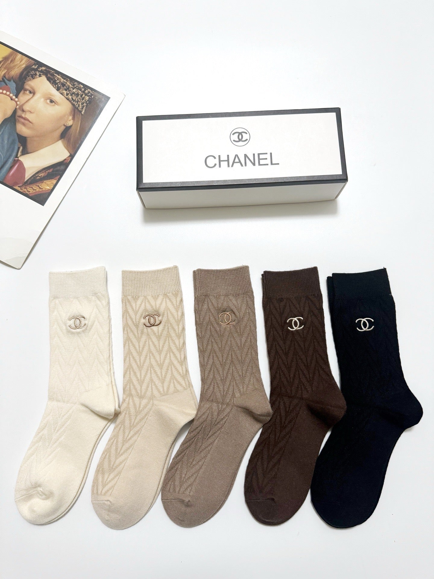 CHANEL 26S CREW SOCKS 407181 (1 BOX)